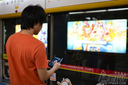 迷你西游精美广告大片包围黄金地铁站