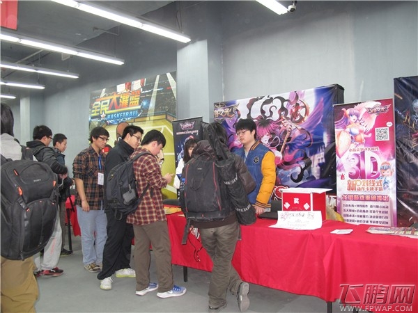 《守护之光》亮相动漫展 动感冲击二次元 (5)