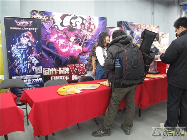 《守护之光》亮相动漫展 动感冲击二次元 (7)