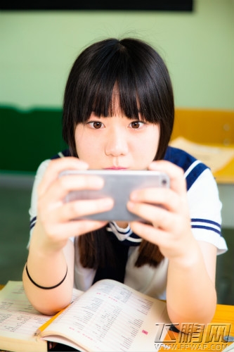 就是很会玩 《超神战记》校园美女玩家图文访谈 (6)