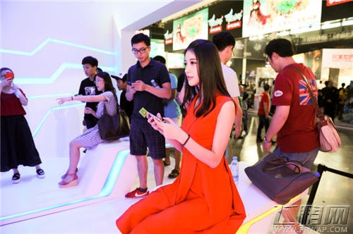 全民突击现身ChinaJoy 决战枪王之巅 (7)