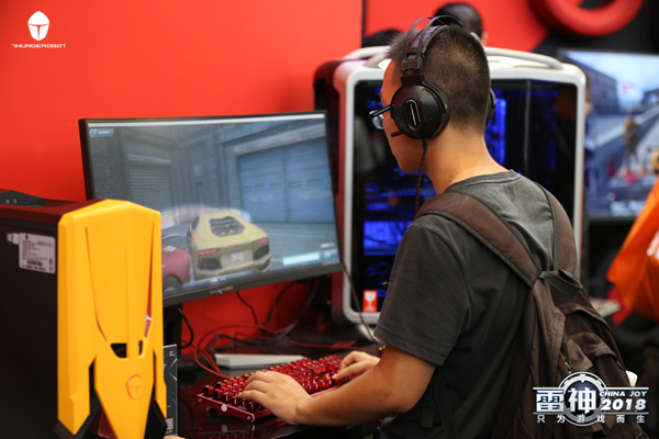 ChinaJoy2018 雷神的新品是扔在水里发布的 (5)