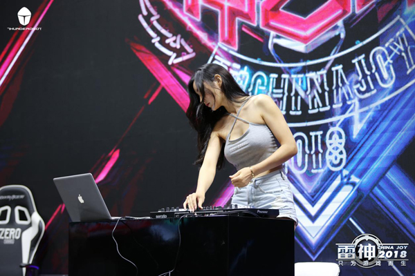 ChinaJoy2018 雷神的新品是扔在水里发布的 (40)