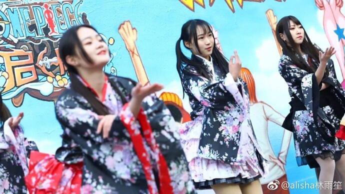 惊现巨幅涂鸦《航海王 启航》玩家为游戏庆生 (2) 惊现巨幅涂鸦《航海王 启航》玩家为游戏庆生 (2)