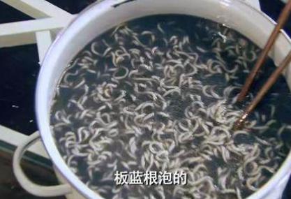芥末汉堡引“爆”味蕾 《爱情公寓》带你走近黑暗料理 (3)