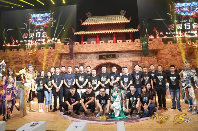 沙城复活点集结完毕!《传奇世界》沙城盛典完美落幕 (9)