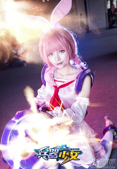 软妹萌萌哒《兵器少女》武器娘亮相漫展 (4)