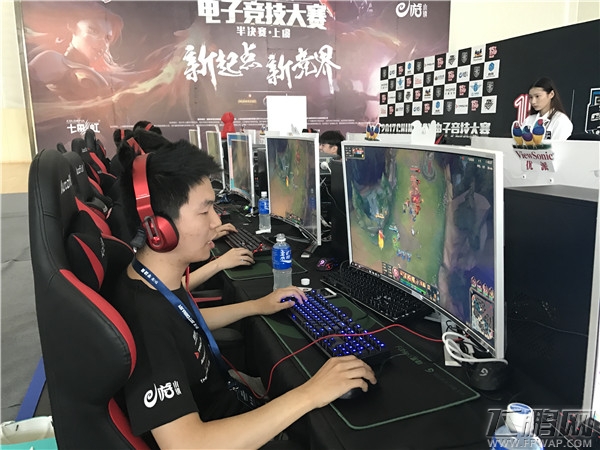2017ChinaJoy电子竞技大赛DOTA2决出四强 (8)