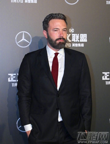 大电影首映礼群星闪耀《正义联盟：超级英雄》玩家代表面基主演 (5)