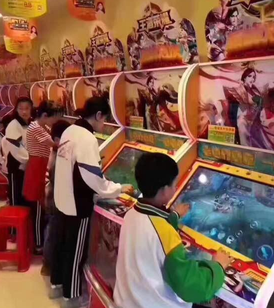 王者荣耀街机厅大量兴起 里面挤满了小学生 (3)