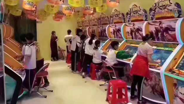 王者荣耀街机厅大量兴起 里面挤满了小学生 (4)