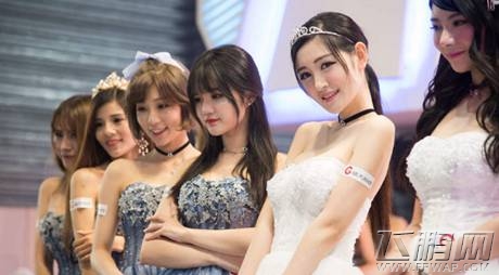 CJ全回顾：手游与电竞并存，外国萌妹超级性感迷人 (2)