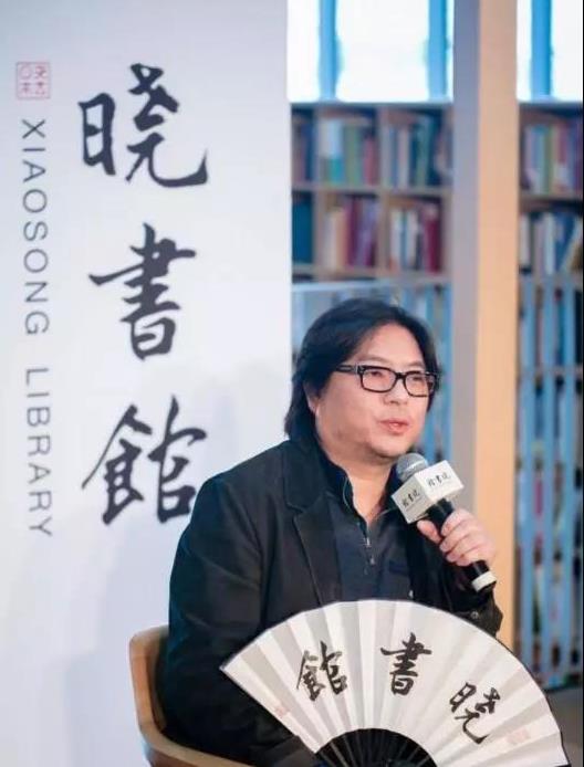 高晓松题字“闹笑话”：晓松馆三字错俩.jpg